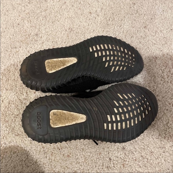 Yeezy 350 v2